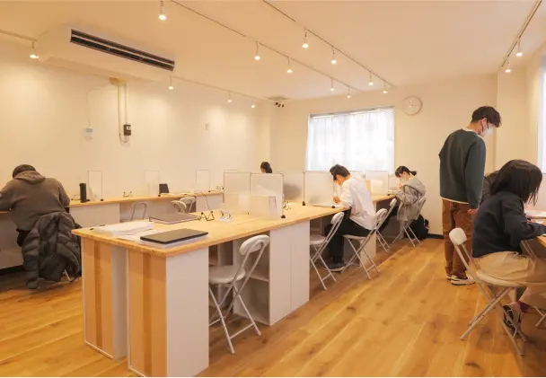 塾内の学習スペースの様子